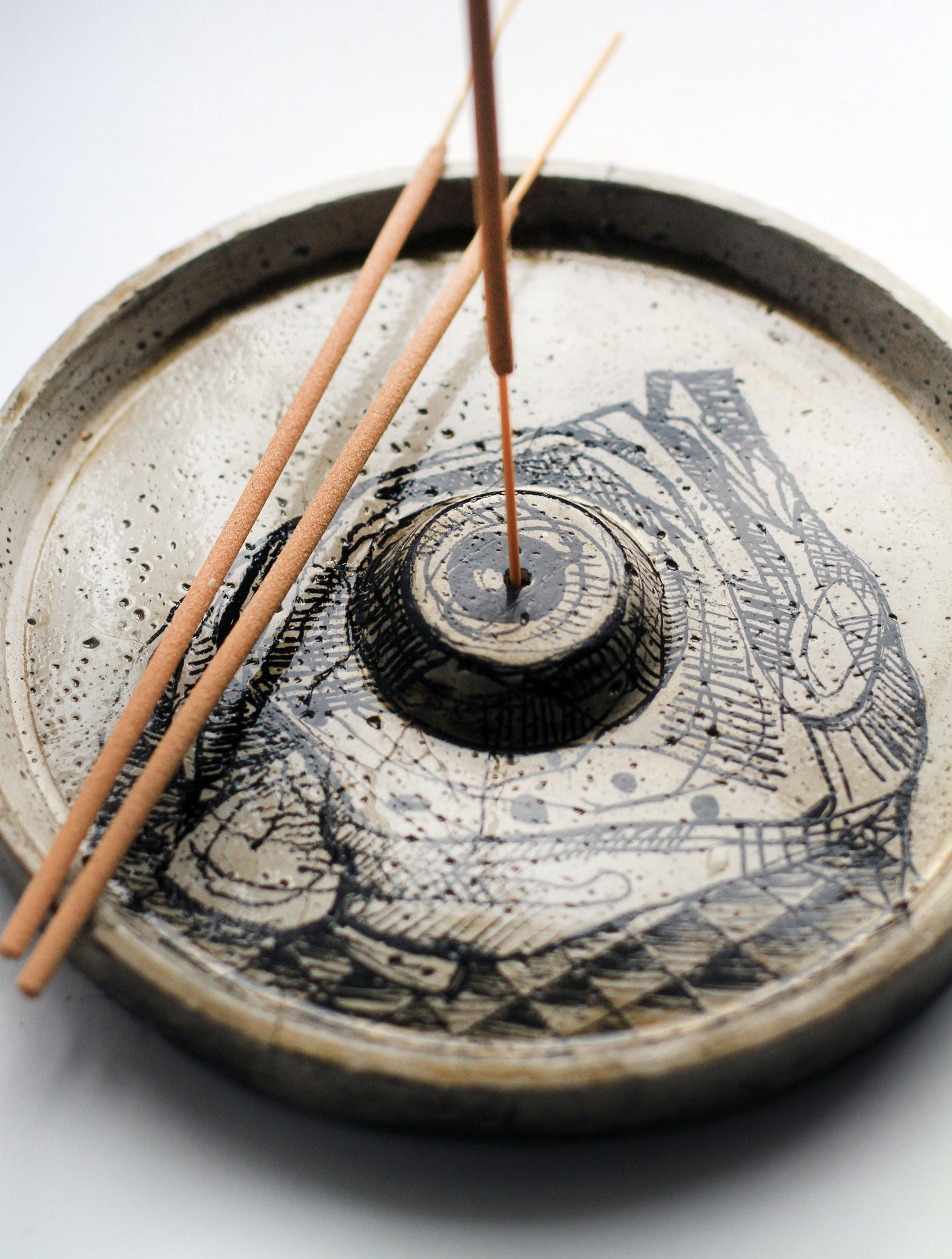 fish Incense Holder | Incense holder | Round Incense Holder | fisha art Incense Holder | Concrete incense holder | scandi decor